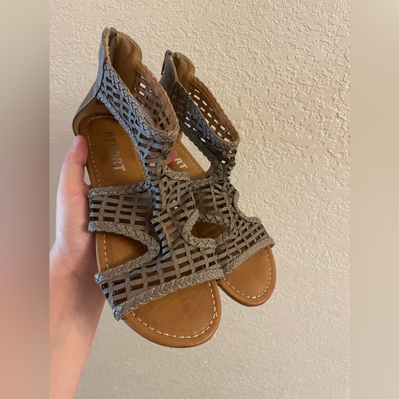 REPORT Women’s Gray Sandals - Size 7 - Picture 1 of 6